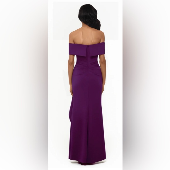 NWT XSCAPE Scuba Crepe Long Off the Shoulder Gown. - Picture 3 of 6